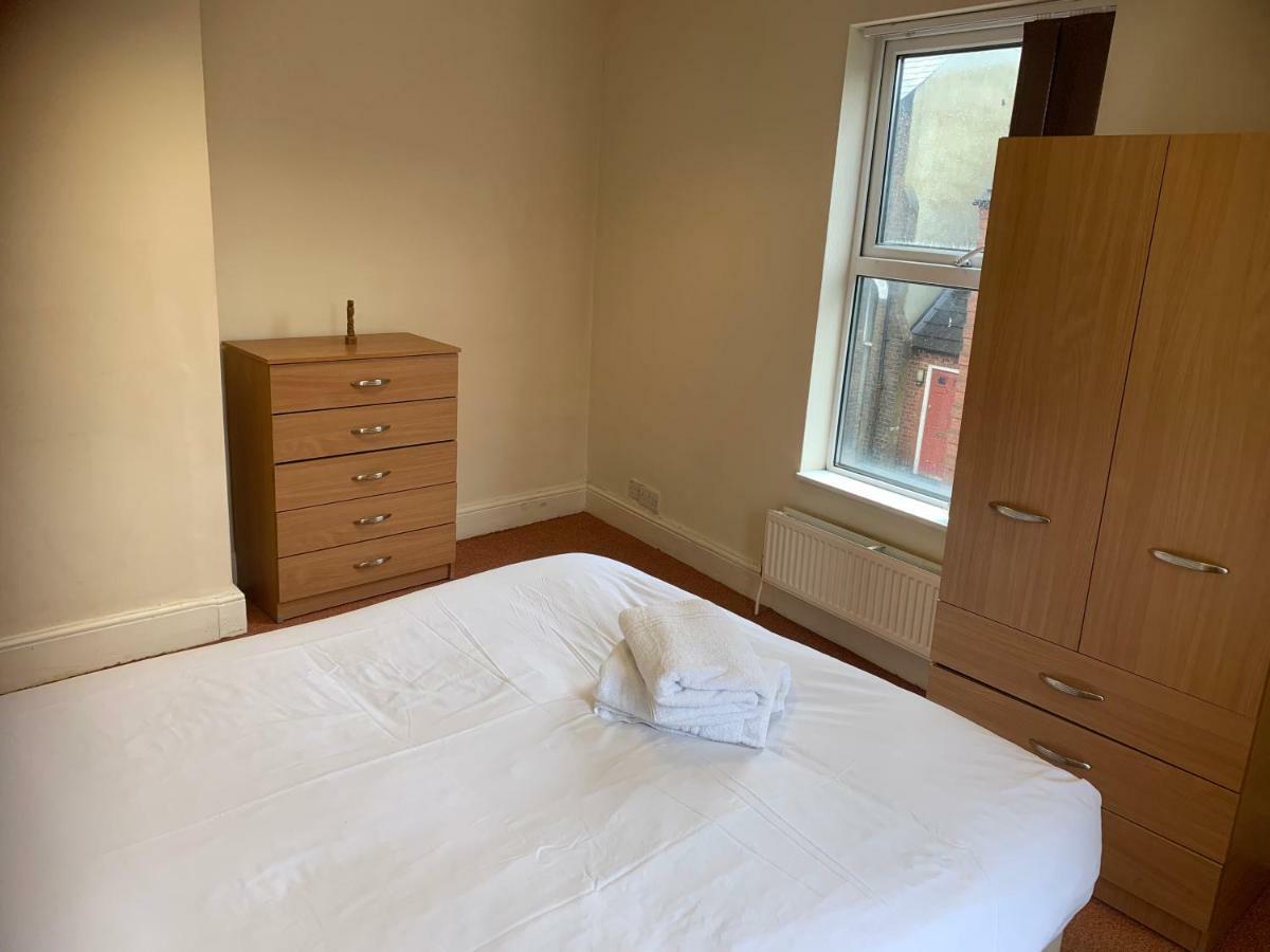 Adelaide House Apartment Luton  Luaran gambar
